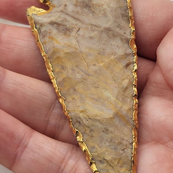 Beaded Necklace With Gold-Edged Stone Arrowhead Pendant *Flaw - Picture 11 of 13